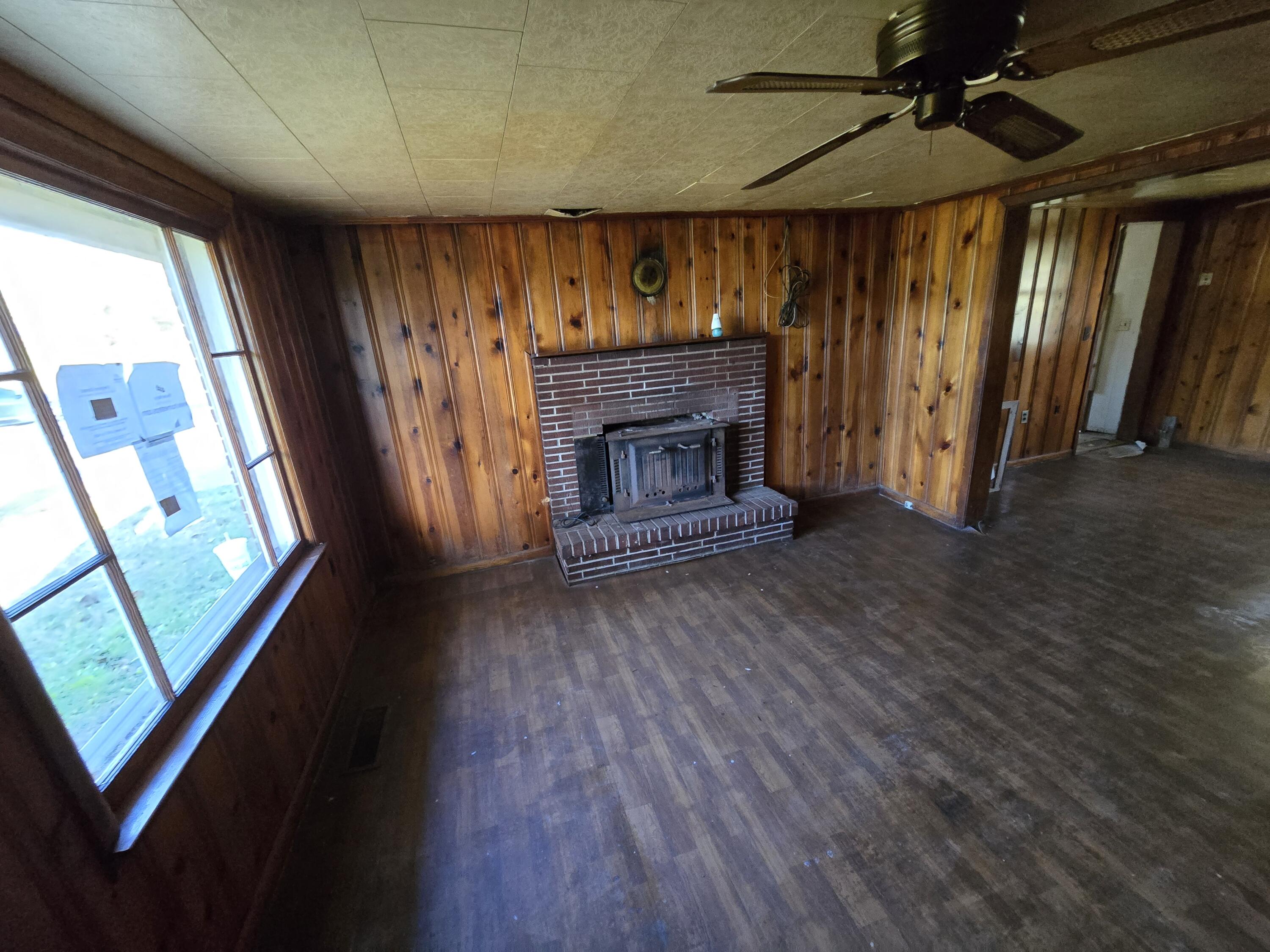 551 Keswick Road Williamsburg, KY 40769 - Photo 10 of 15 20251009_181829