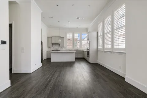 $675,000 | 2613 Maxroy Street, Houston, TX 77007