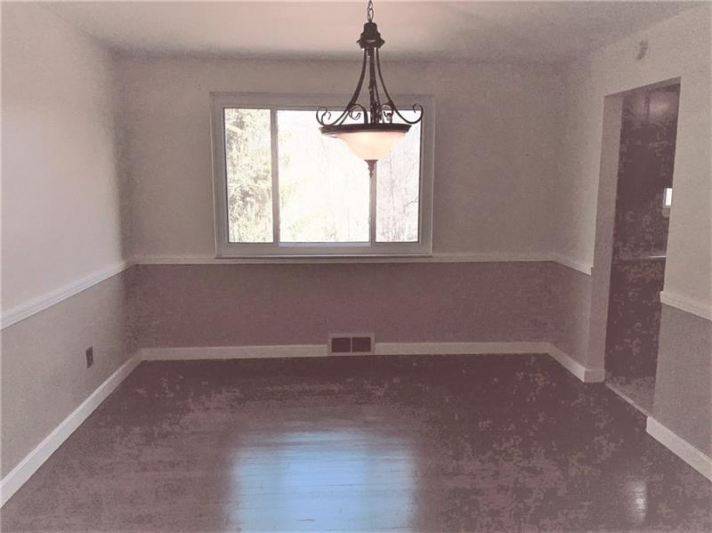 139 Universal Road Pittsburgh, PA 15235 - Photo 4 of 21 Gallery Image 4