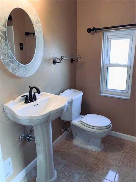 139 Universal Road Pittsburgh, PA 15235 - Photo 10 of 21 Gallery Image 10