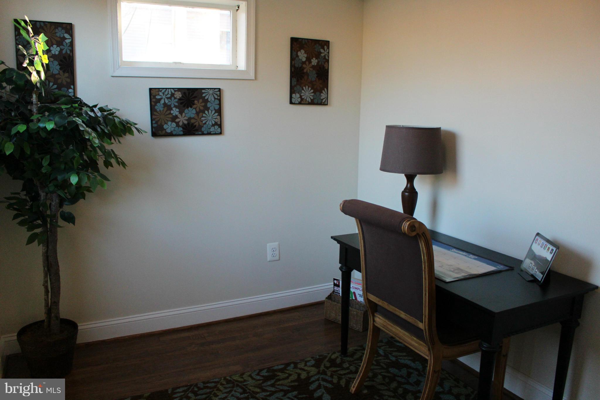 415 20th Street Northeast Washington, DC 20002 - Photo 7 of 8 Den
