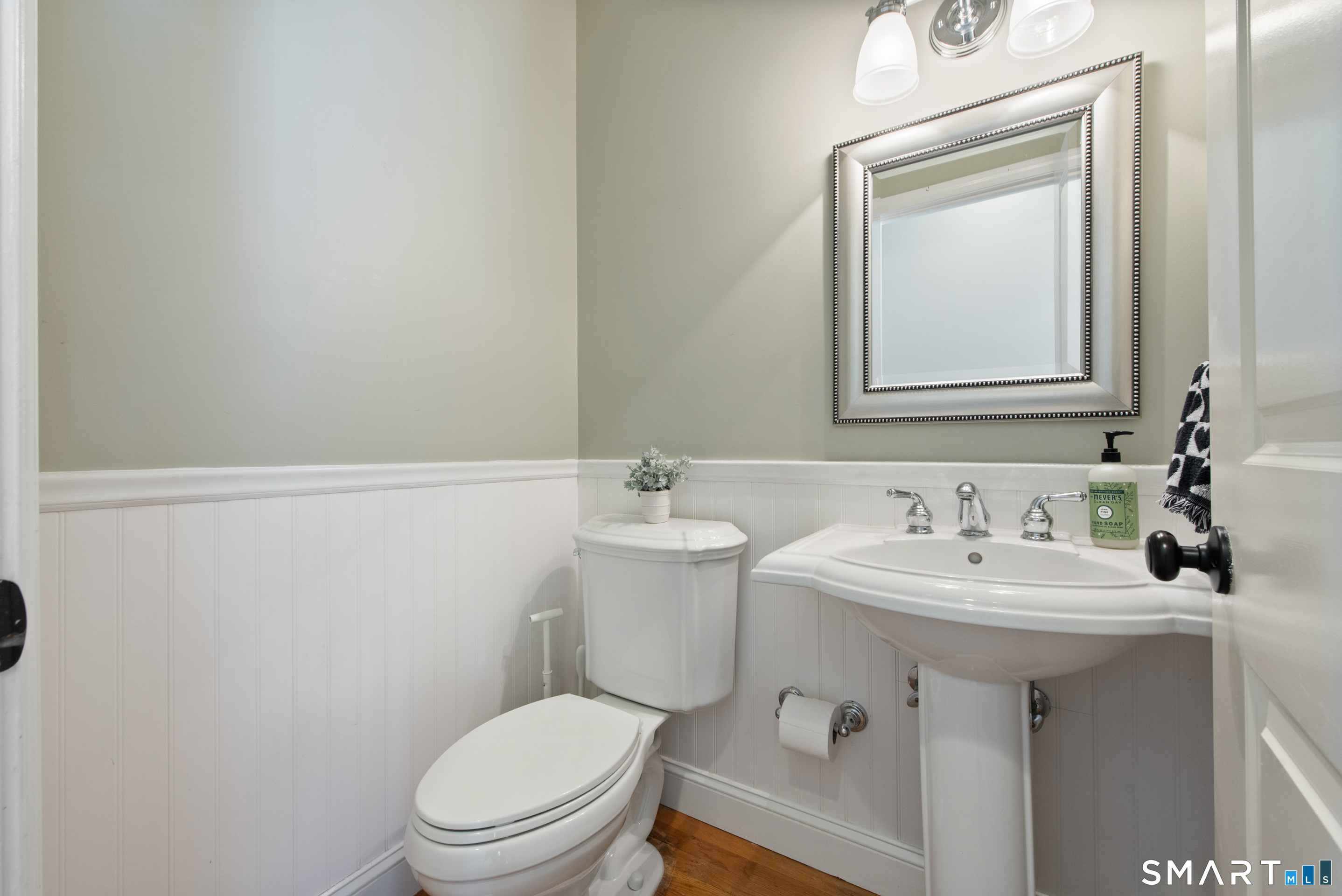 8 Windy Hill Road Redding, CT 06896 - Photo 16 of 36