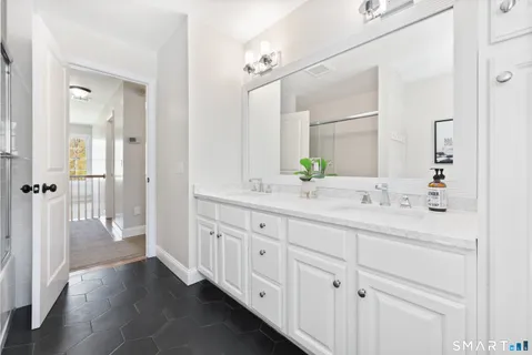 $1,195,000 | 8 Windy Hill Road, Redding, CT 06896
