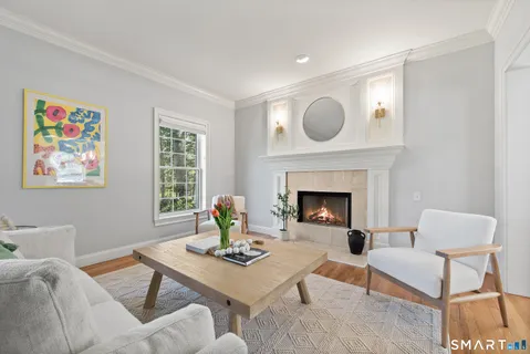 $1,195,000 | 8 Windy Hill Road, Redding, CT 06896