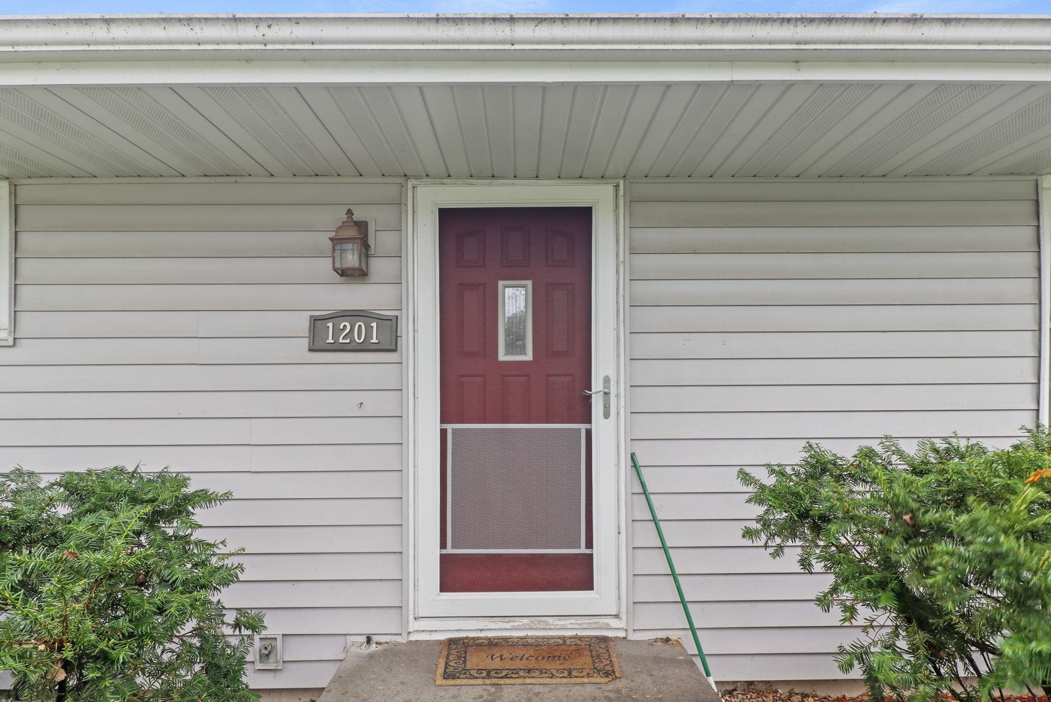 1201 Douglas Trail Madison, WI 53716 - Photo 4 of 35