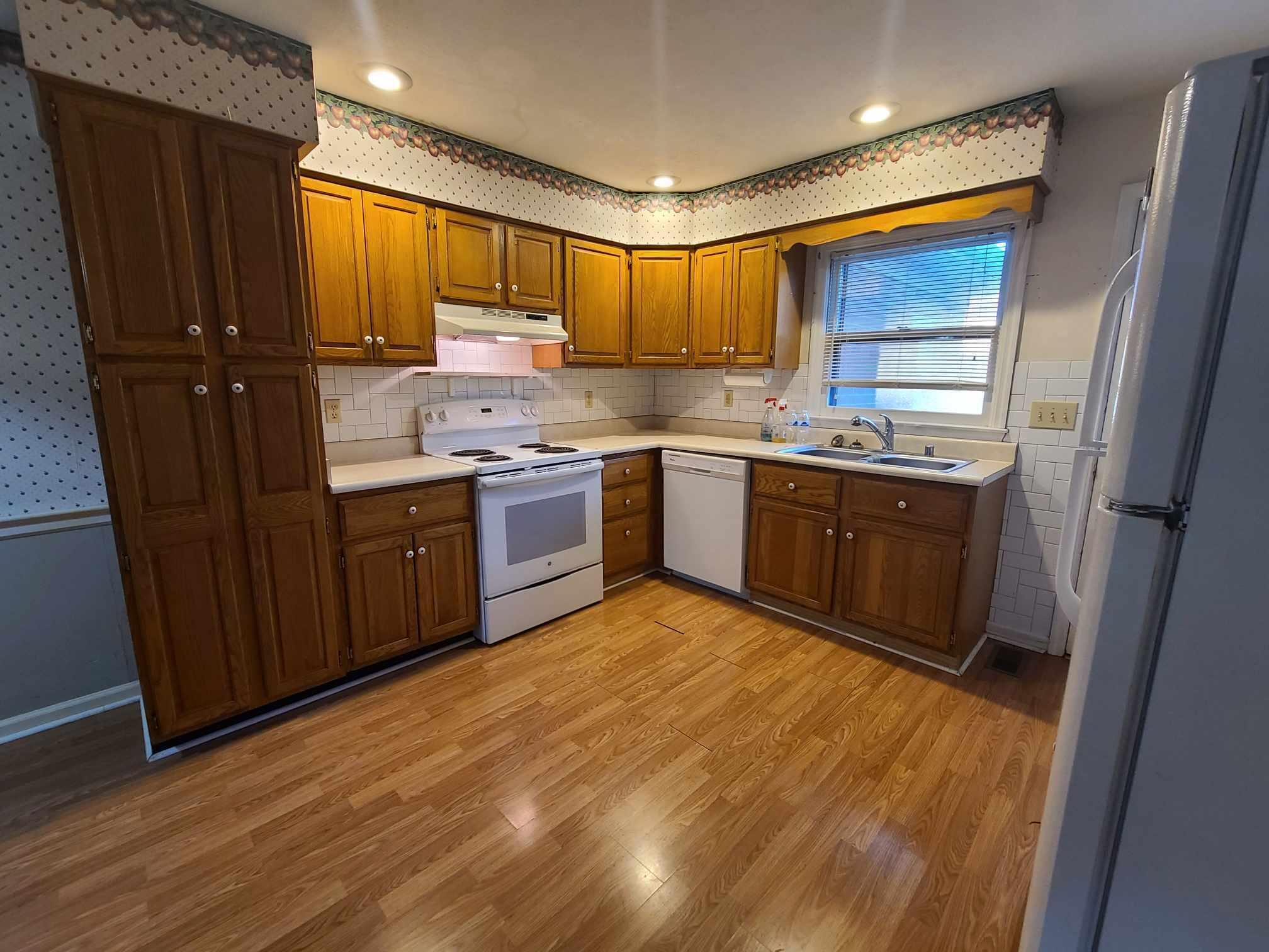 807 Ridgeview Drive Frankfort, KY 40601 - Photo 8 of 22 kitchen