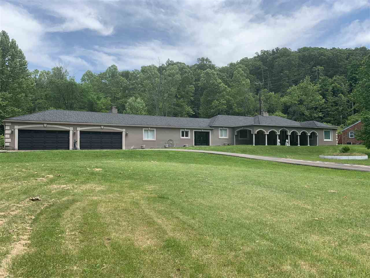 2022 Old Miller Road Huntington, WV 25701 - Photo 2 of 25 Gallery Image 2