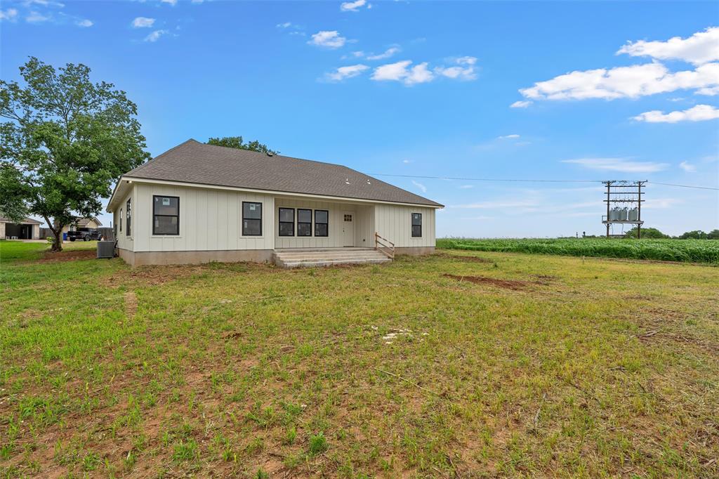 5200 Bogey Lane Waco, TX 76708 - Photo 29 of 37 a front view of a house with a yard