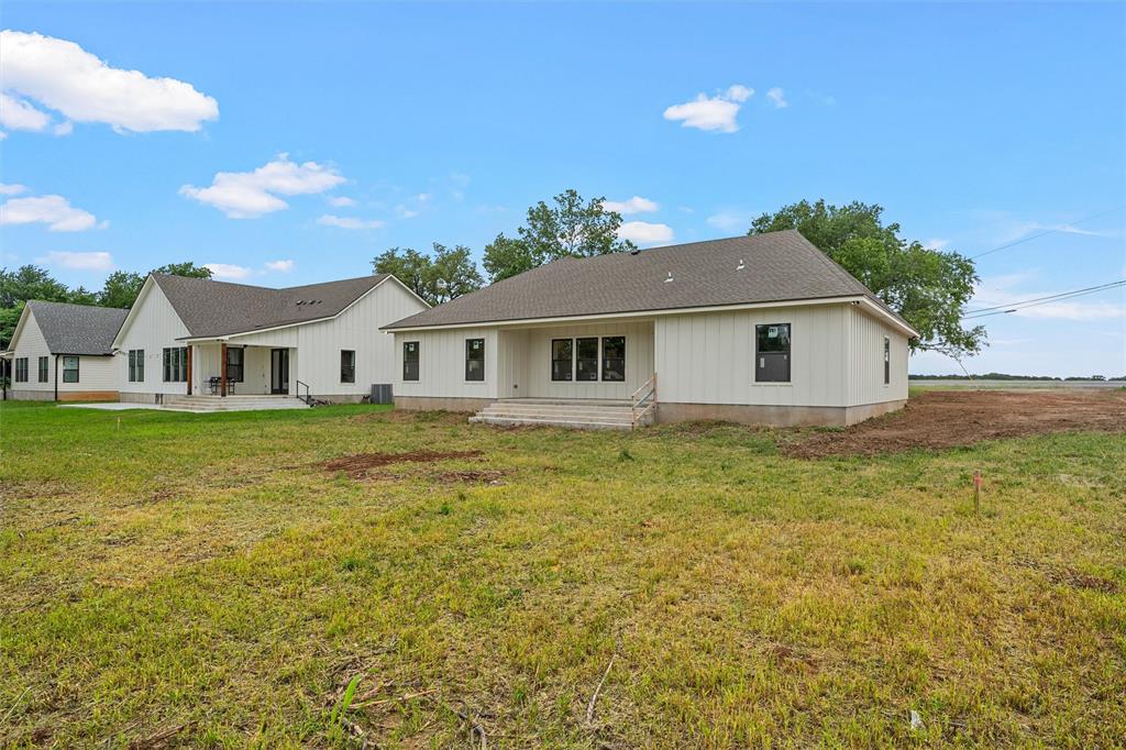 5200 Bogey Lane Waco, TX 76708 - Photo 30 of 37 a house with swimming pool in front of it