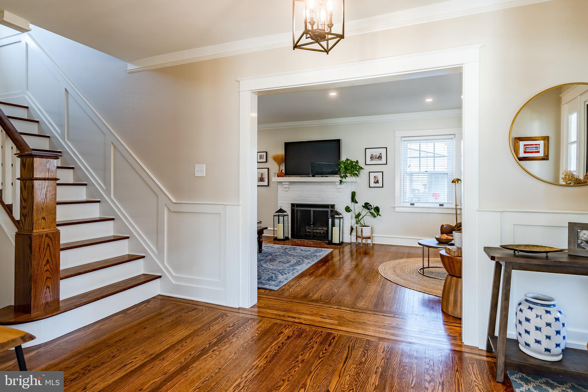 216 Bella Vista Road Devon, PA 19333 - Photo 7 of 54 FOyer