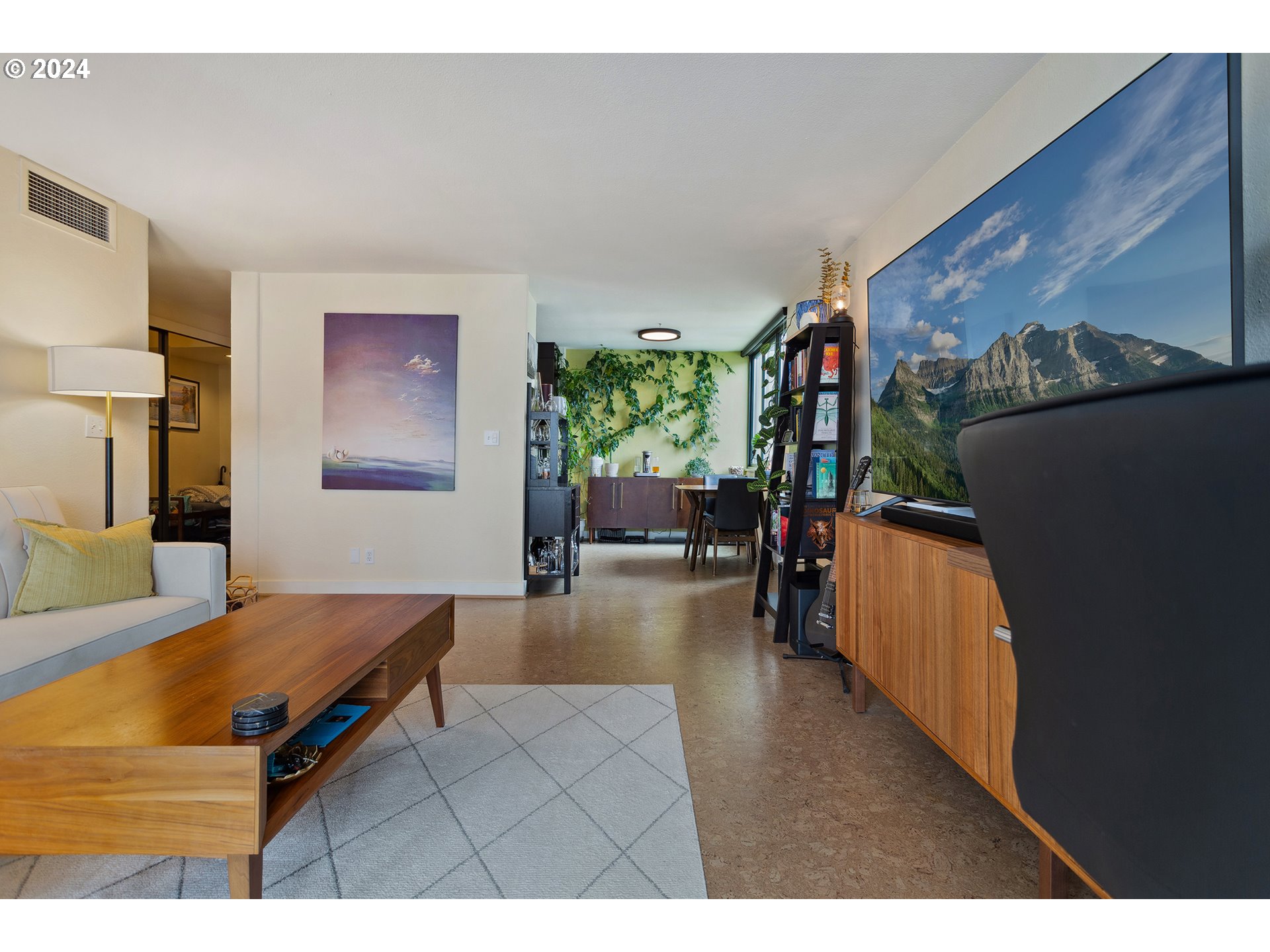 255 Southwest Harrison Street, Unit 16B Portland, OR 97201 - Photo 4 of 31 Gallery Image 4