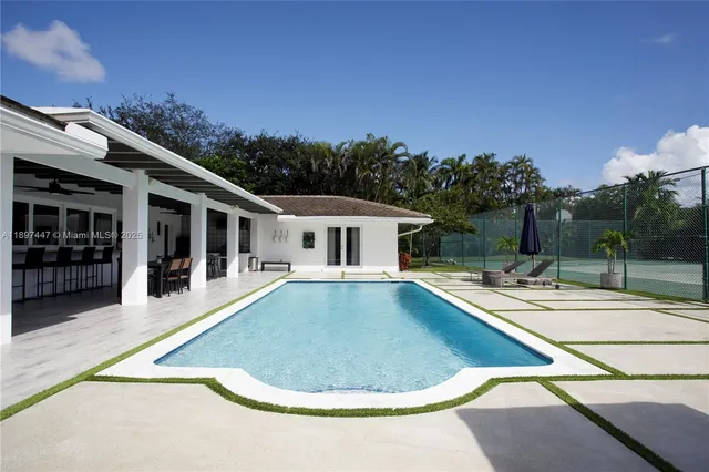 $3,980,000 | 13551 Southwest 62nd Avenue, Pinecrest, FL 33156