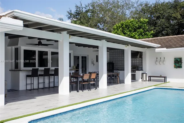$3,980,000 | 13551 Southwest 62nd Avenue, Pinecrest, FL 33156