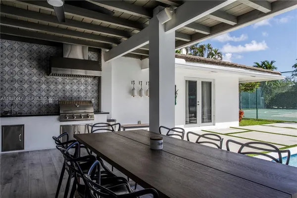 $3,980,000 | 13551 Southwest 62nd Avenue, Pinecrest, FL 33156