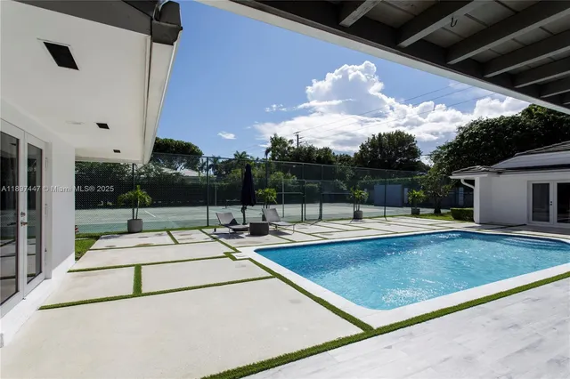 $3,980,000 | 13551 Southwest 62nd Avenue, Pinecrest, FL 33156
