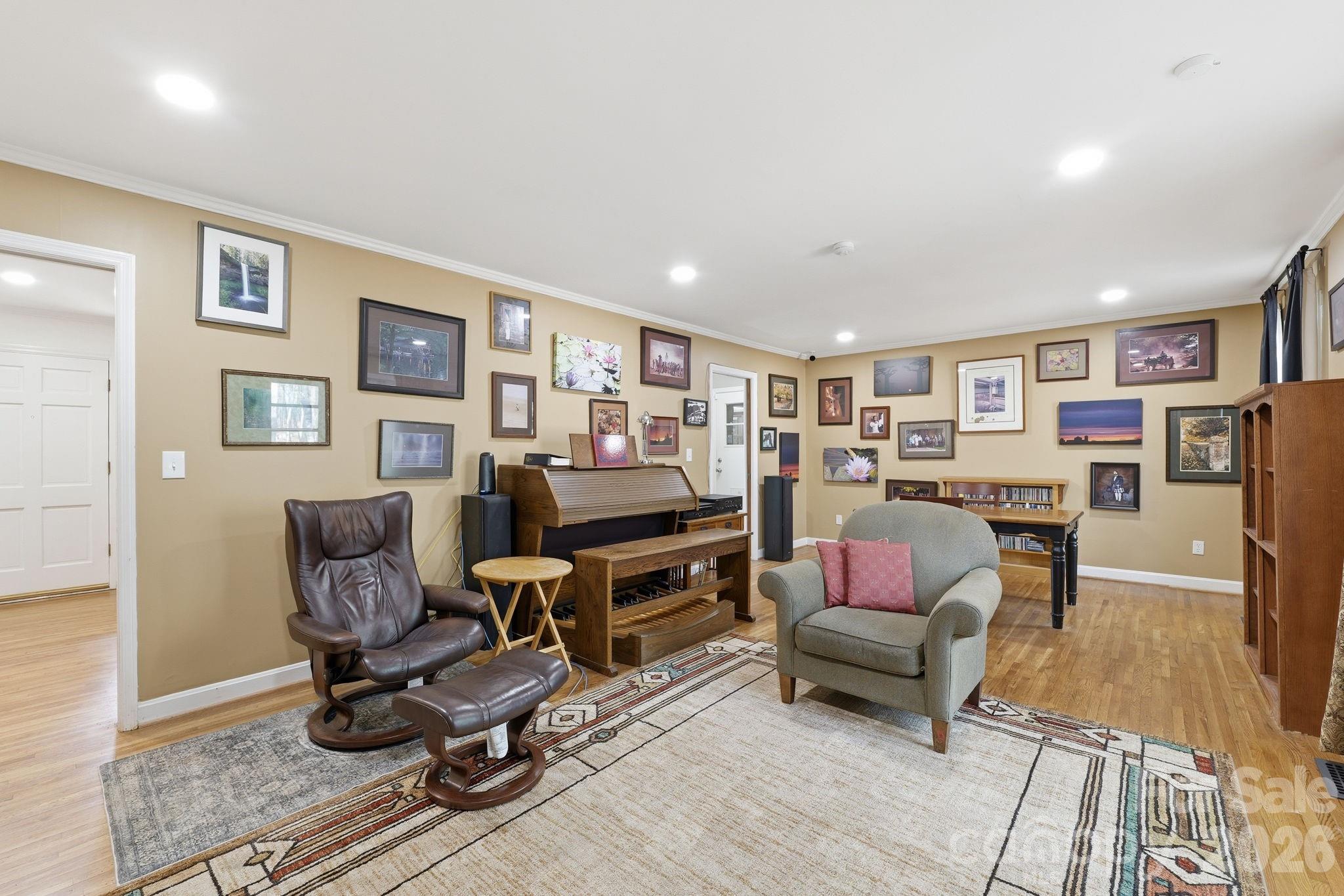 11715 Timber Ridge Road Charlotte, NC 28213 - Photo 18 of 38 a living room with furniture and a couch