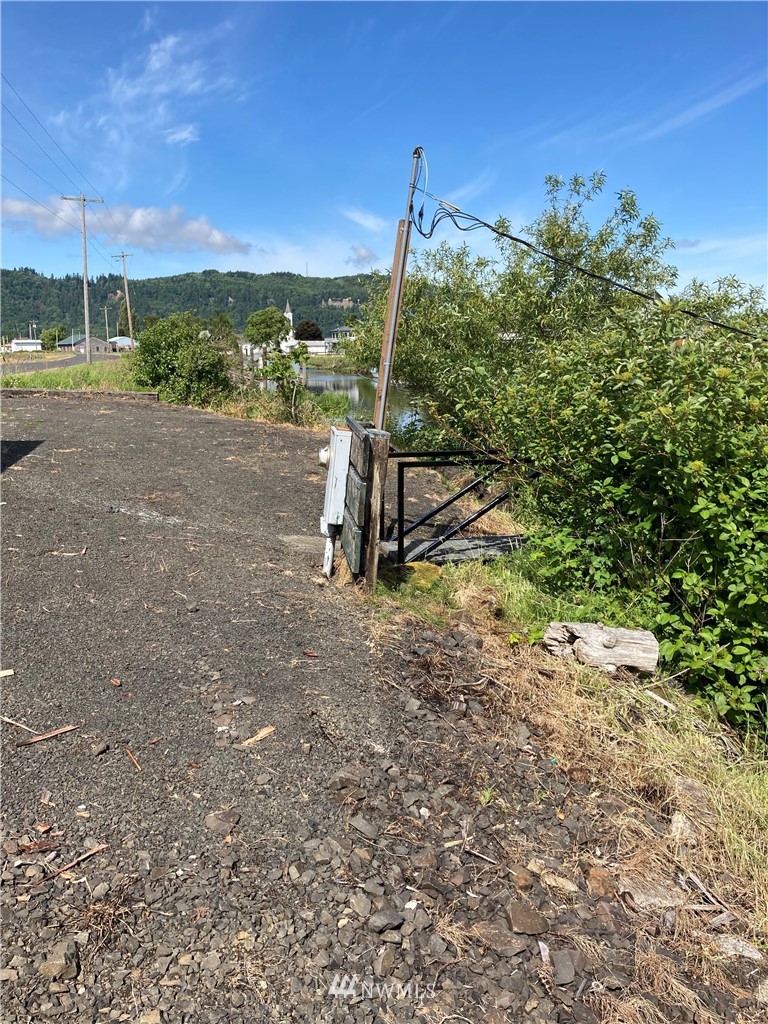 172 South Welcome Slough Road Cathlamet, WA 98612 - Photo 12 of 16 Gallery Image 12