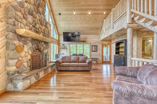 $949,000 | 1881 County Road A, Spooner, WI 54801