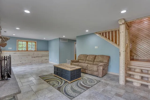 $949,000 | 1881 County Road A, Spooner, WI 54801
