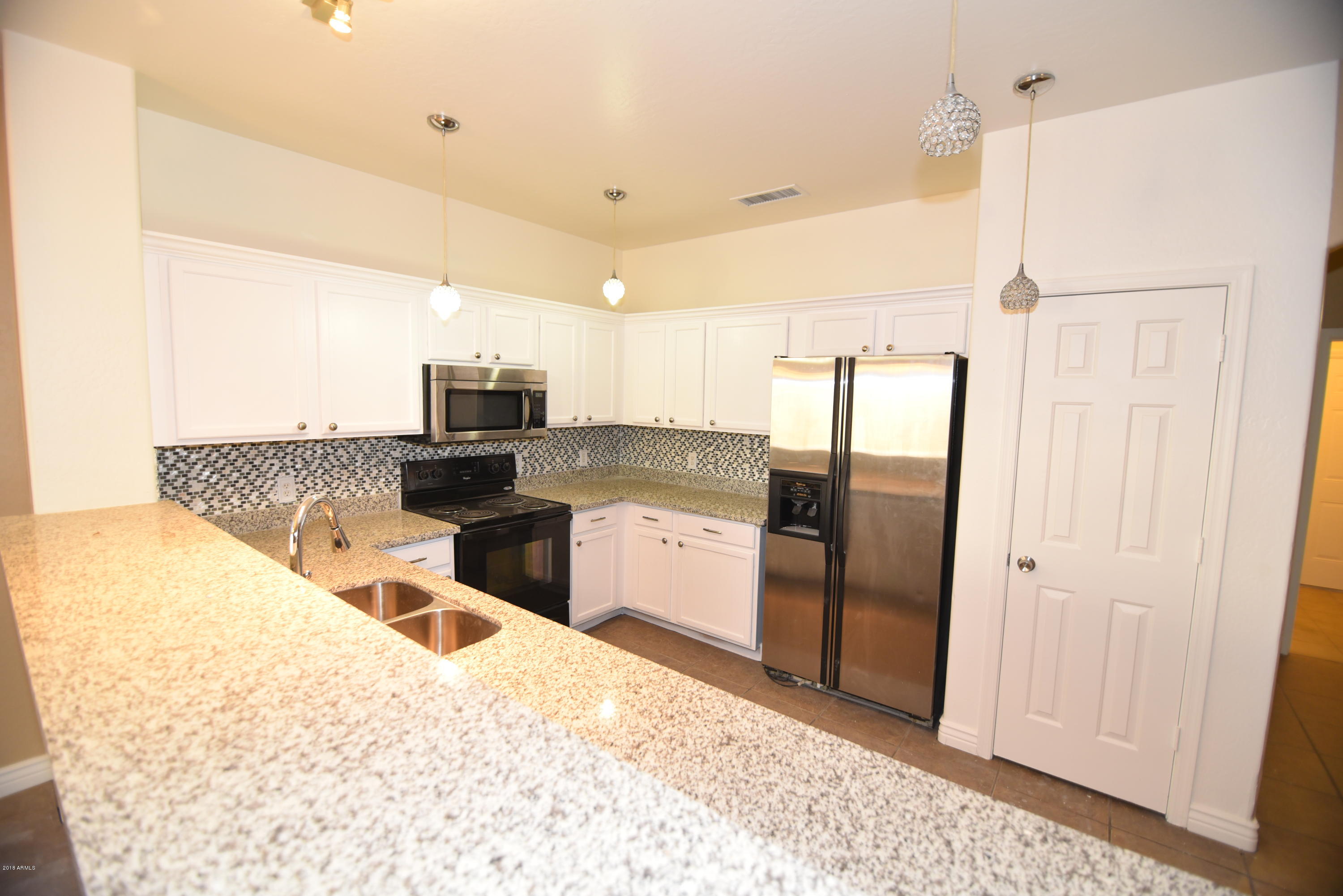 12942 West Bloomfield Road El Mirage, AZ 85335 - Photo 8 of 37 JHM_2537