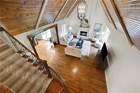 $900,000 | 11260 West 155th Terrace, Overland Park, KS 66221