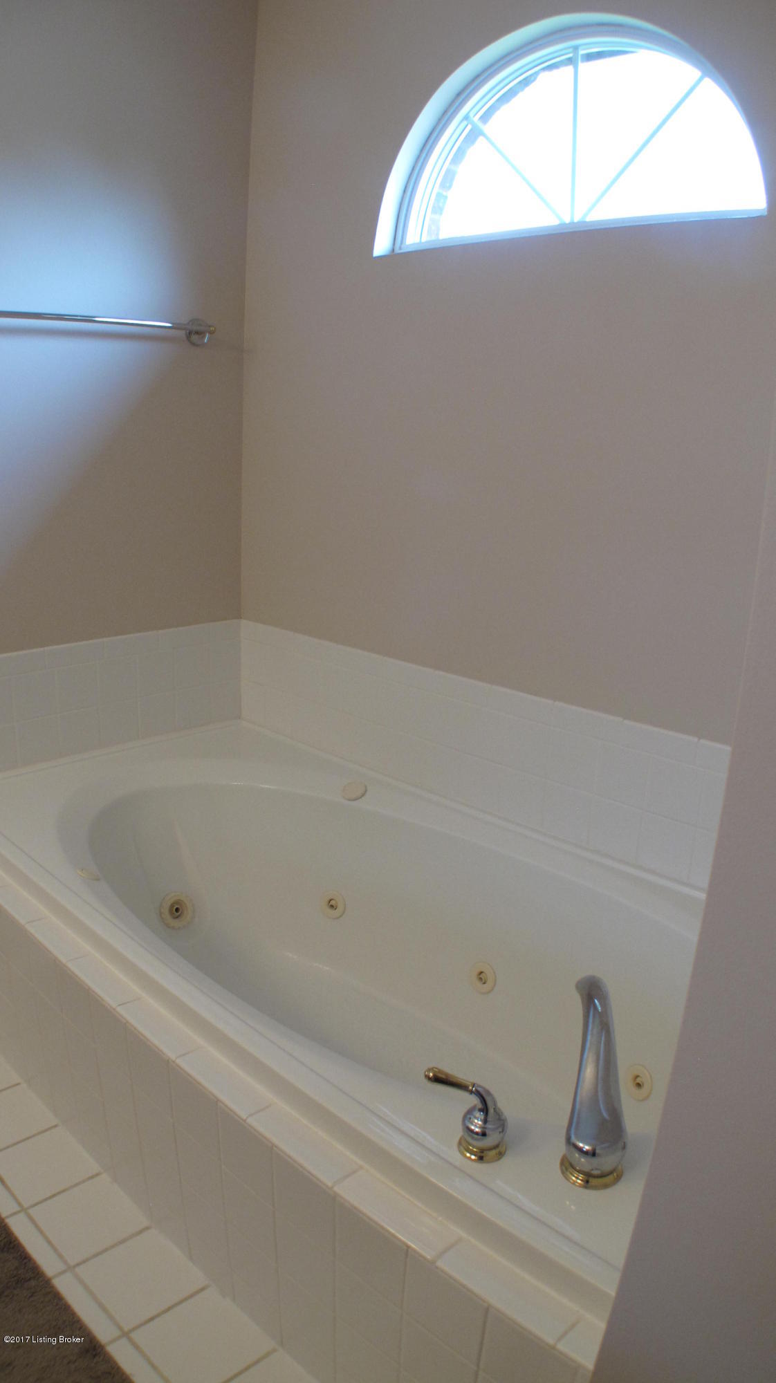7606 Stone Ledge Road Louisville, KY 40291 - Photo 34 of 34 IMG_7660