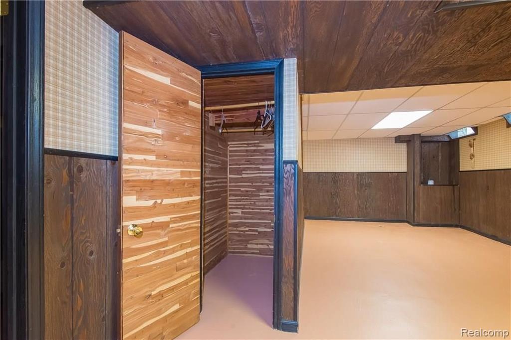 14055 Riverside Street Livonia, MI 48154 - Photo 18 of 24