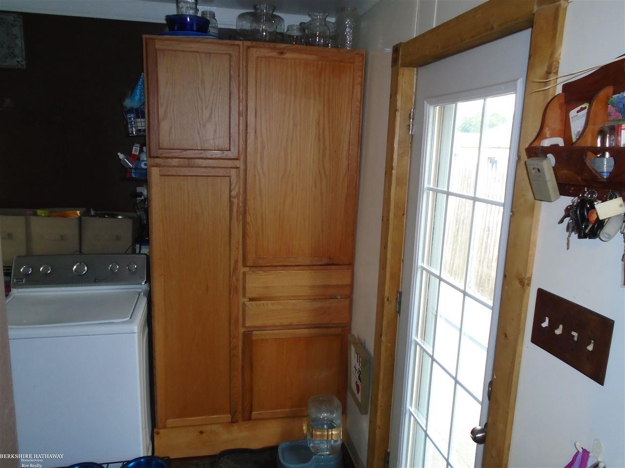 8239 Toepfer Road Warren, MI 48089 - Photo 19 of 33 31358305-18.JPG
