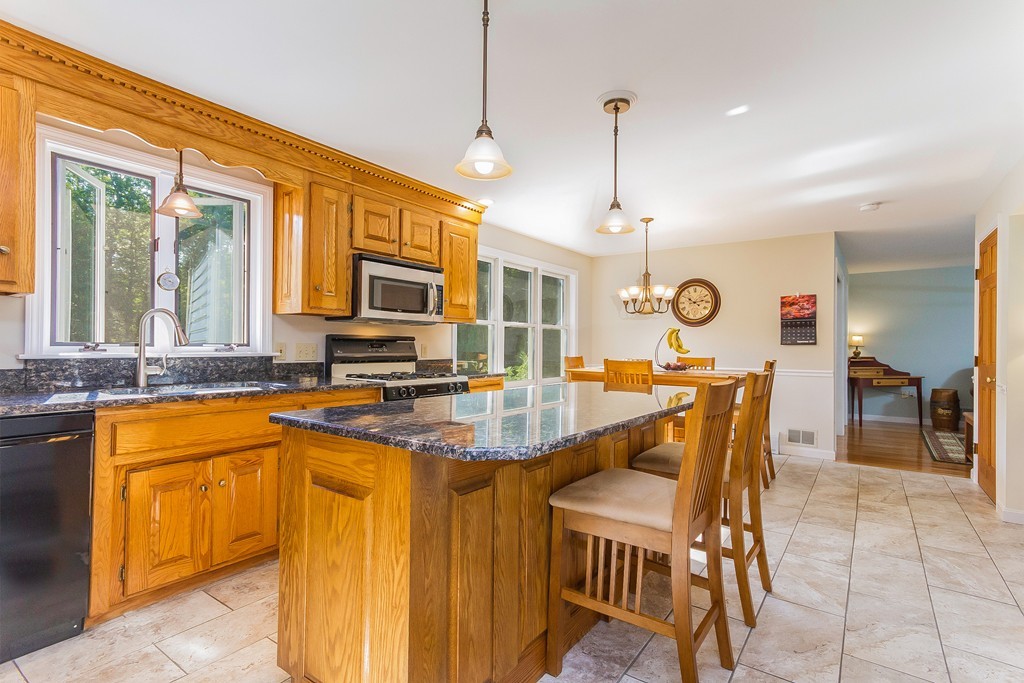 152 Fitchburg Road Townsend, MA 01469 - Photo 10 of 30 Gallery Image 10