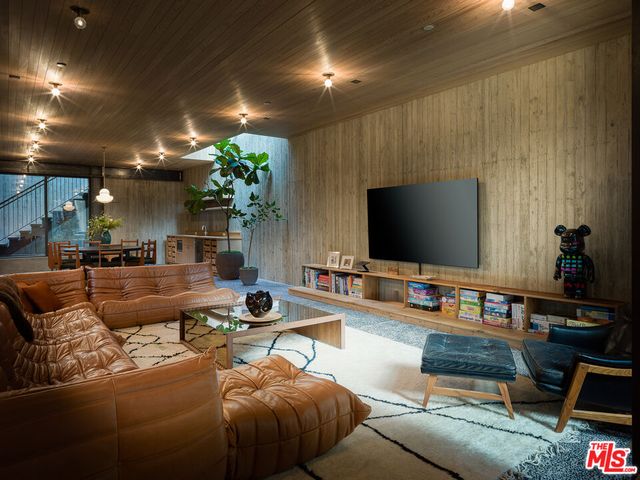 $21,900,000 | 1480 Capri Drive, Pacific Palisades, CA 90272