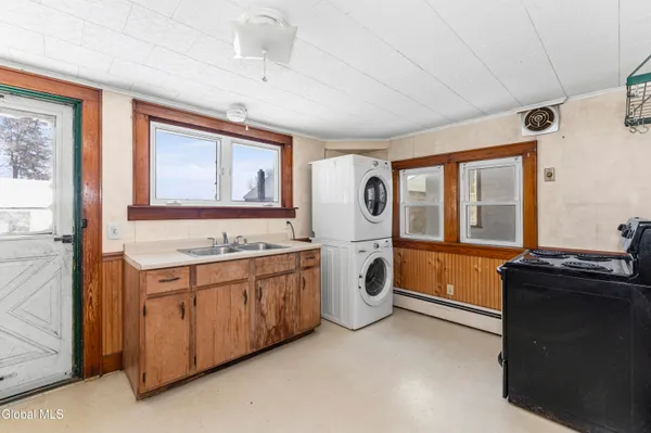$234,000 | 115 North Washington Street, Athens, NY 12015