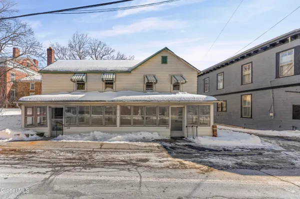 $234,000 | 115 North Washington Street, Athens, NY 12015