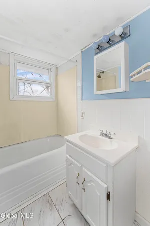 $234,000 | 115 North Washington Street, Athens, NY 12015