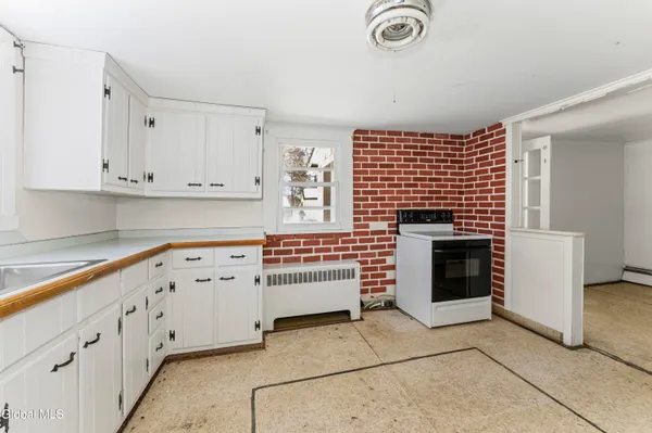 $234,000 | 115 North Washington Street, Athens, NY 12015