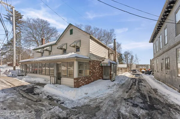 $234,000 | 115 North Washington Street, Athens, NY 12015