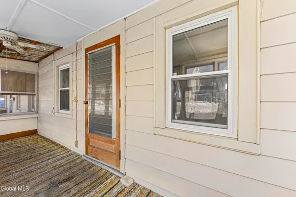 $234,000 | 115 North Washington Street, Athens, NY 12015