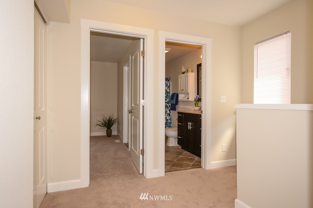3968 Broadmoor Loop Bremerton, WA 98310 - Photo 11 of 22