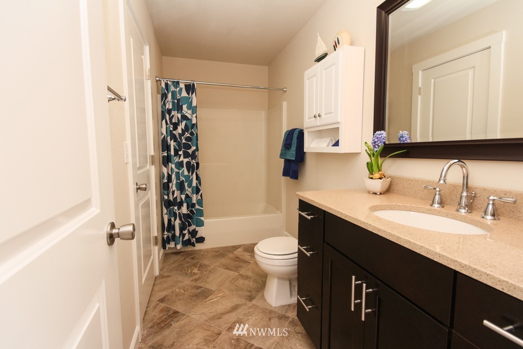 3968 Broadmoor Loop Bremerton, WA 98310 - Photo 14 of 22