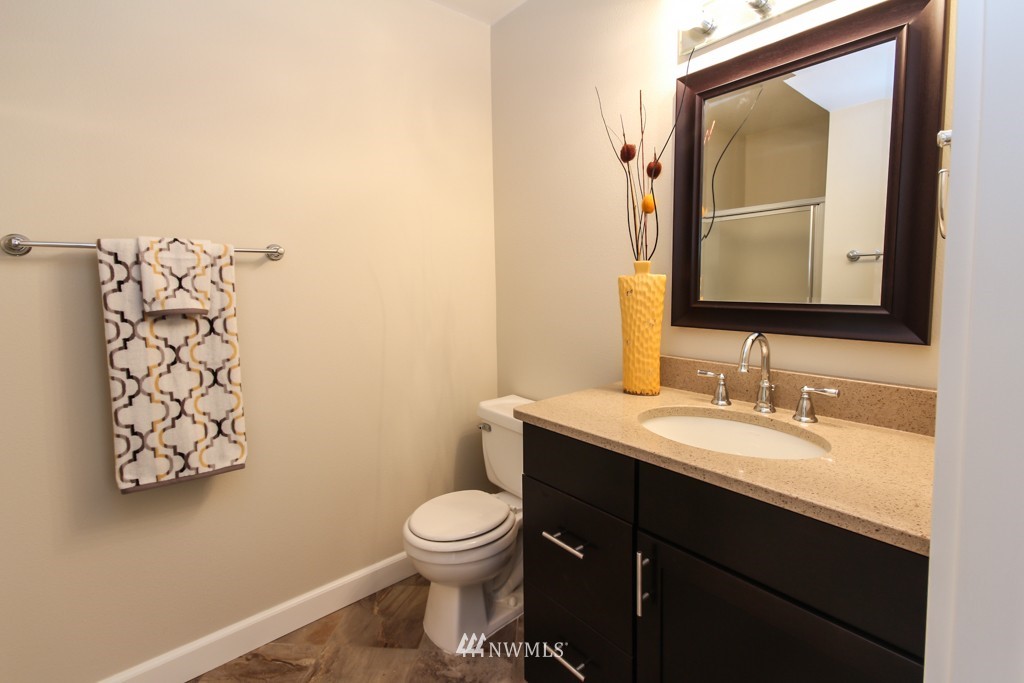 3968 Broadmoor Loop Bremerton, WA 98310 - Photo 10 of 22