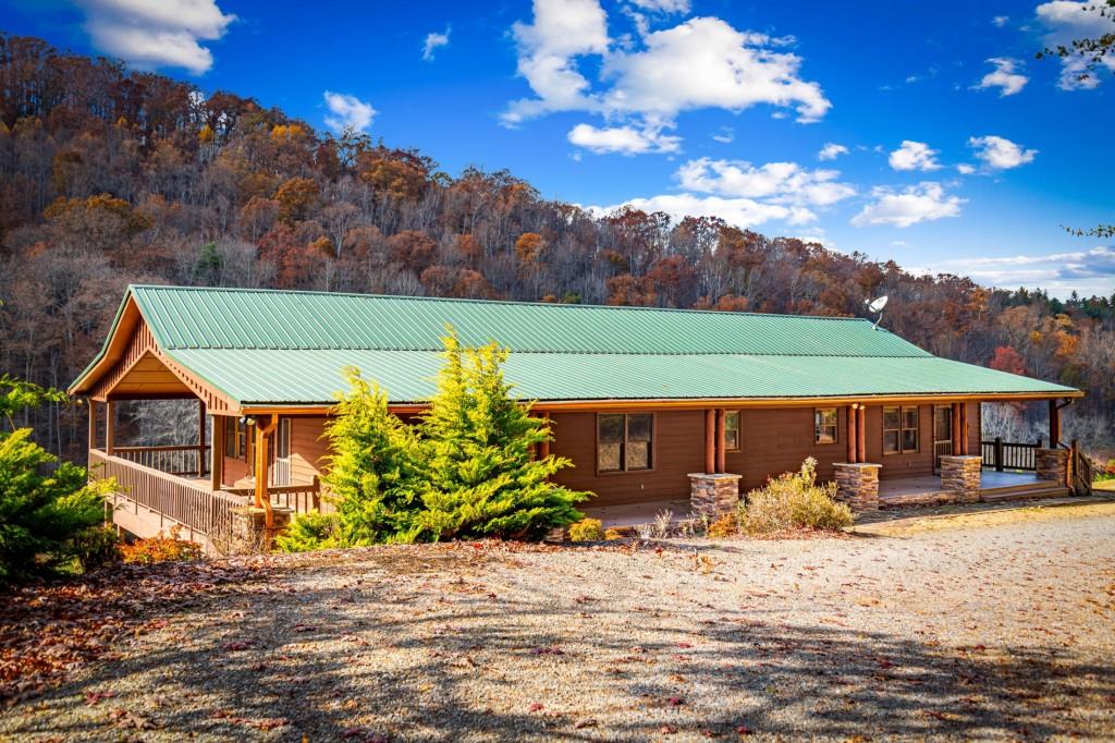 908 Cashes Valley Road Cherry Log, GA 30522 - Photo 2 of 90