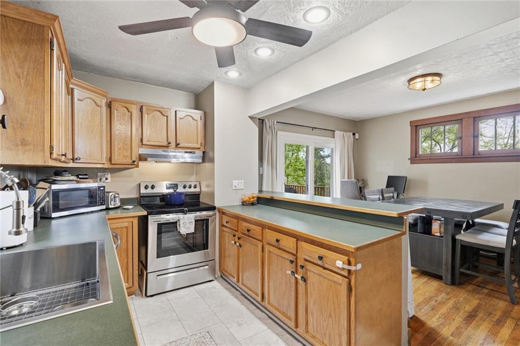 1732 Warriors Road Pittsburgh, PA 15205 - Photo 15 of 36 Gallery Image 15