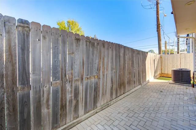 $4,000 | 820 Wakefield Drive, Unit A, Houston, TX 77018