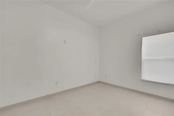 $1,700 | 18405 North 30th Street, Lutz, FL 33559