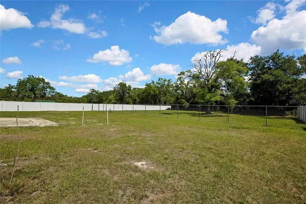 $1,700 | 18405 North 30th Street, Lutz, FL 33559