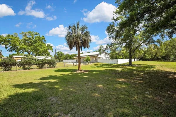 $1,700 | 18405 North 30th Street, Lutz, FL 33559