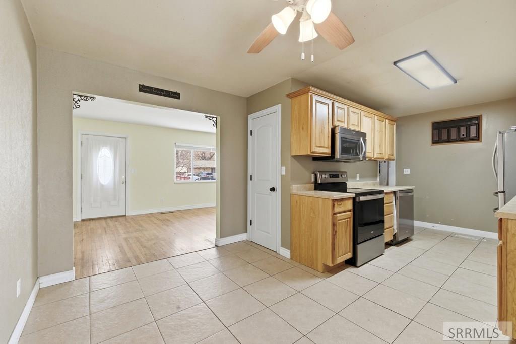 545 Collins Street Blackfoot, ID 83221 - Photo 15 of 57