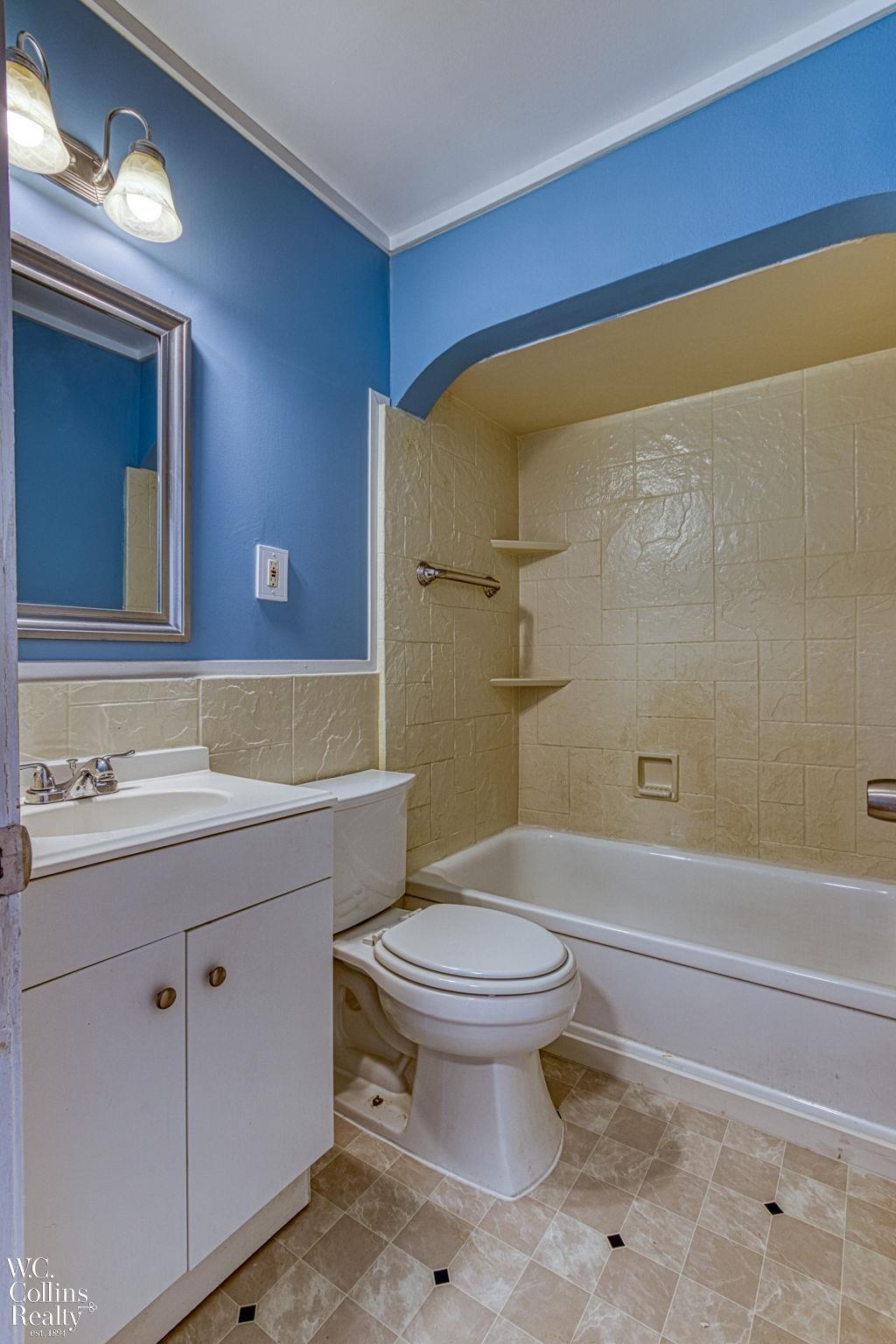 23149 Rausch Avenue Eastpointe, MI 48021 - Photo 23 of 48 50117017-22.JPG