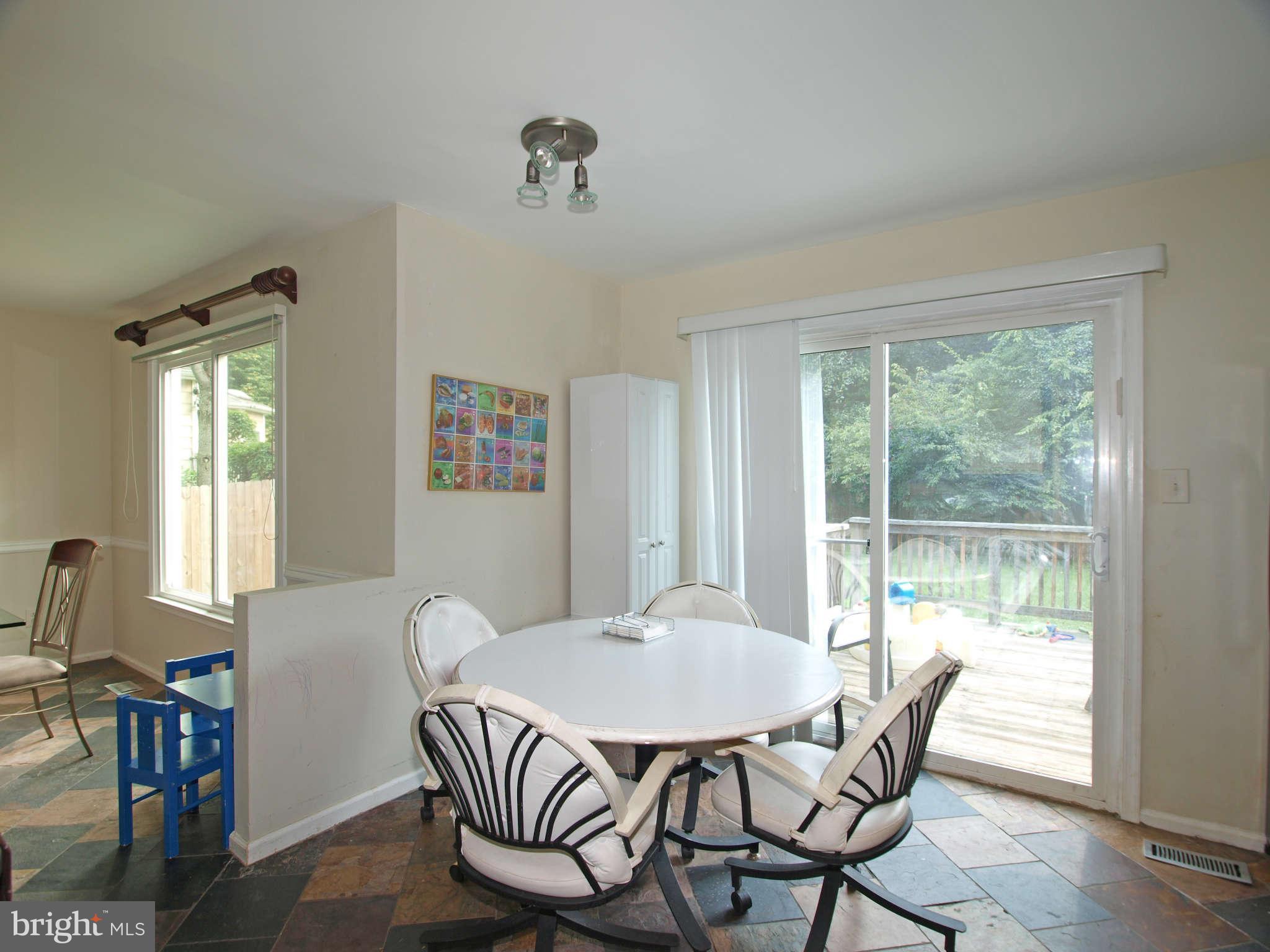 516 Cosgrave Way Silver Spring, MD 20902 - Photo 11 of 27 Breakfast Area