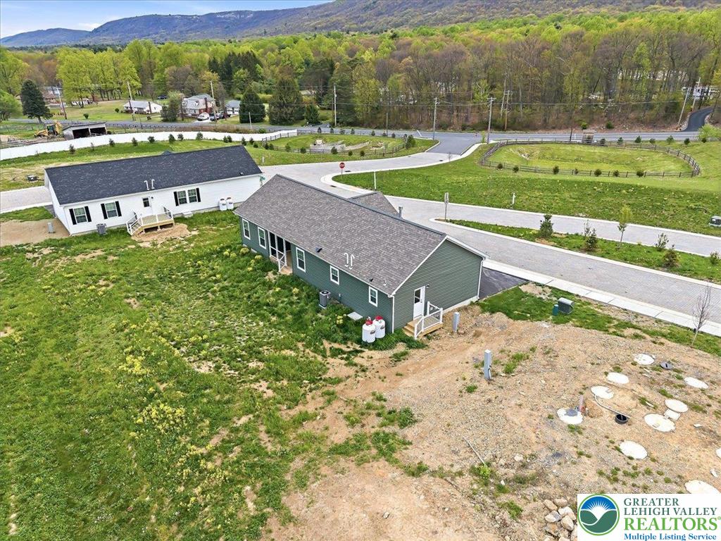 3987 Hastings Road Walnutport, PA 18088 - Photo 31 of 40 Gallery Image 31