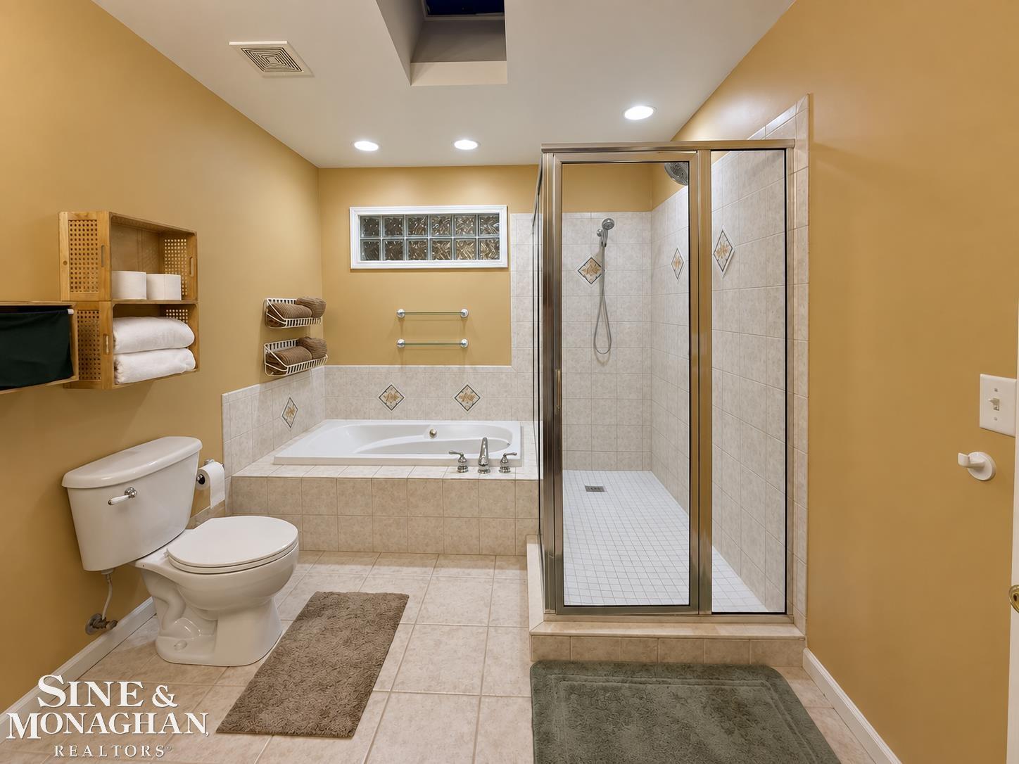 3451 Riverside Drive Port Huron, MI 48060 - Photo 52 of 80 50221318-5273417b-526d-406d-aa02-5a579918cd36.JPG